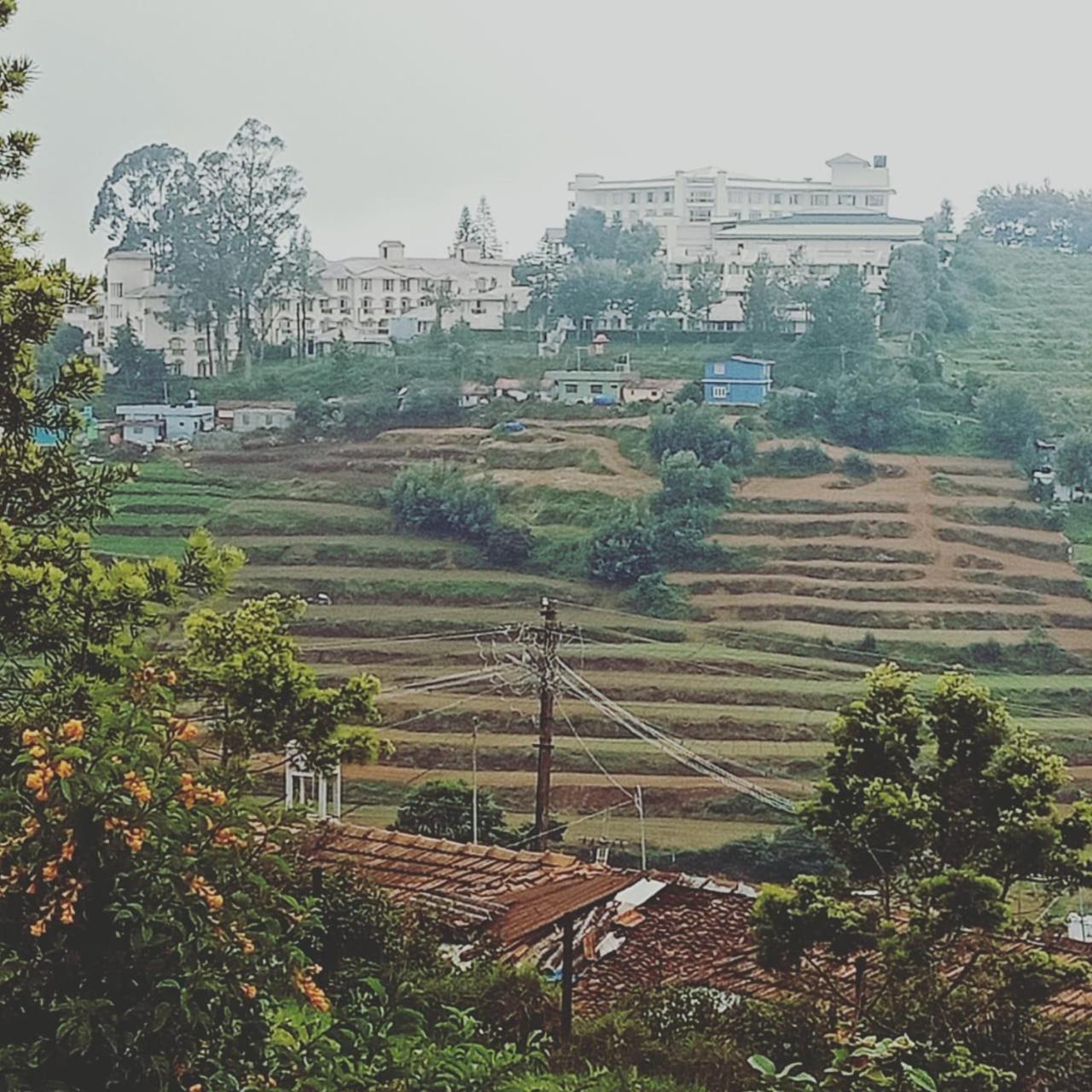 Albisville Hilltop Mansion Ooty Exterior foto